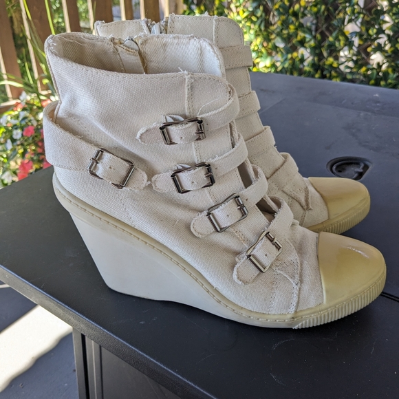 Very comfortable wedge running shoes size 10 - Picture 2 of 5